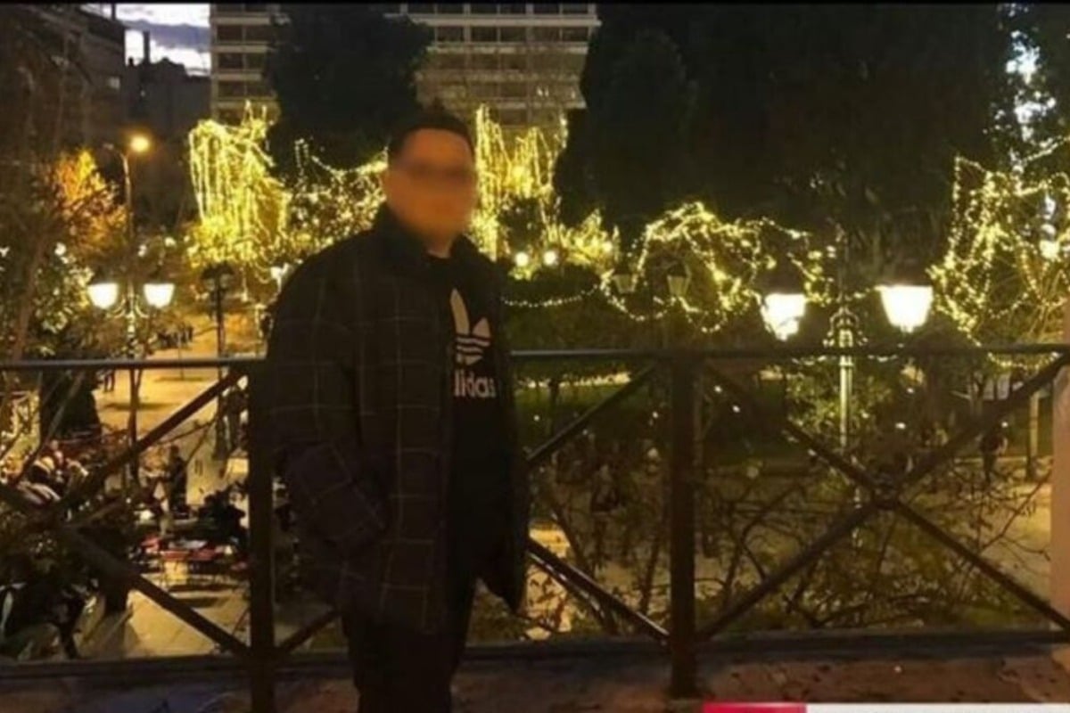 Λάρισα: Ο μητροκτόνος μαχαίρωσε την 52χρονη 23 φορές μετά θάνατον – Μετά το έγκλημα έβγαλε τα σκυλιά βόλτα
