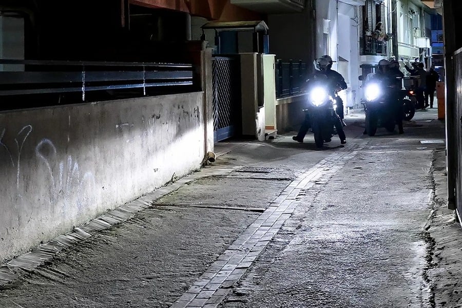 Μητροκτονία στη Λάρισα: «Του είπε ότι το χαλί έχει μπογιά, τον απείλησε ότι θα τον μπλέξει»