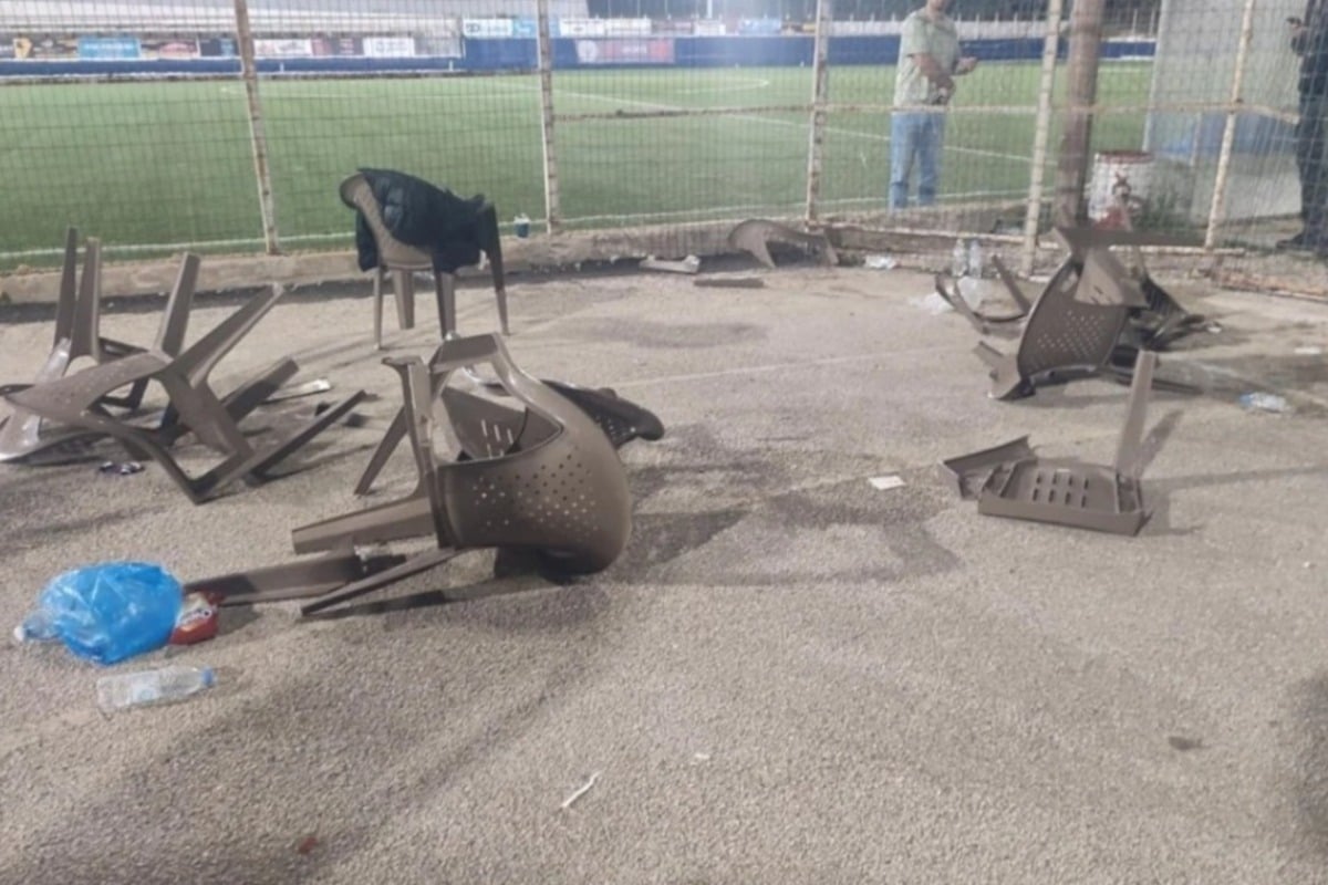 Φίλαθλος υπέστη έμφραγμα στην προσπάθεια να σώσει το παιδί του σε επεισόδια τοπικού αγώνα στην Πάτρα