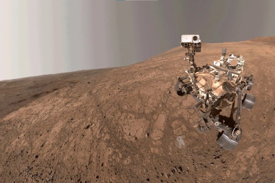 Selfie στον Αρη: Το Mars Perseverance της NASA κι ένας στρόβιλος σκόνης δίπλα του