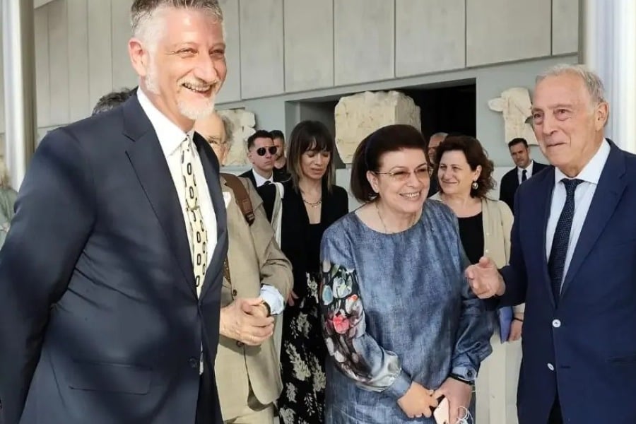 Η Ιταλία επιστρέφει 145 αρχαία ελληνικά νομίσματα και βάζει πλάτη για την επανένωση των Γλυπτών του Παρθενώνα