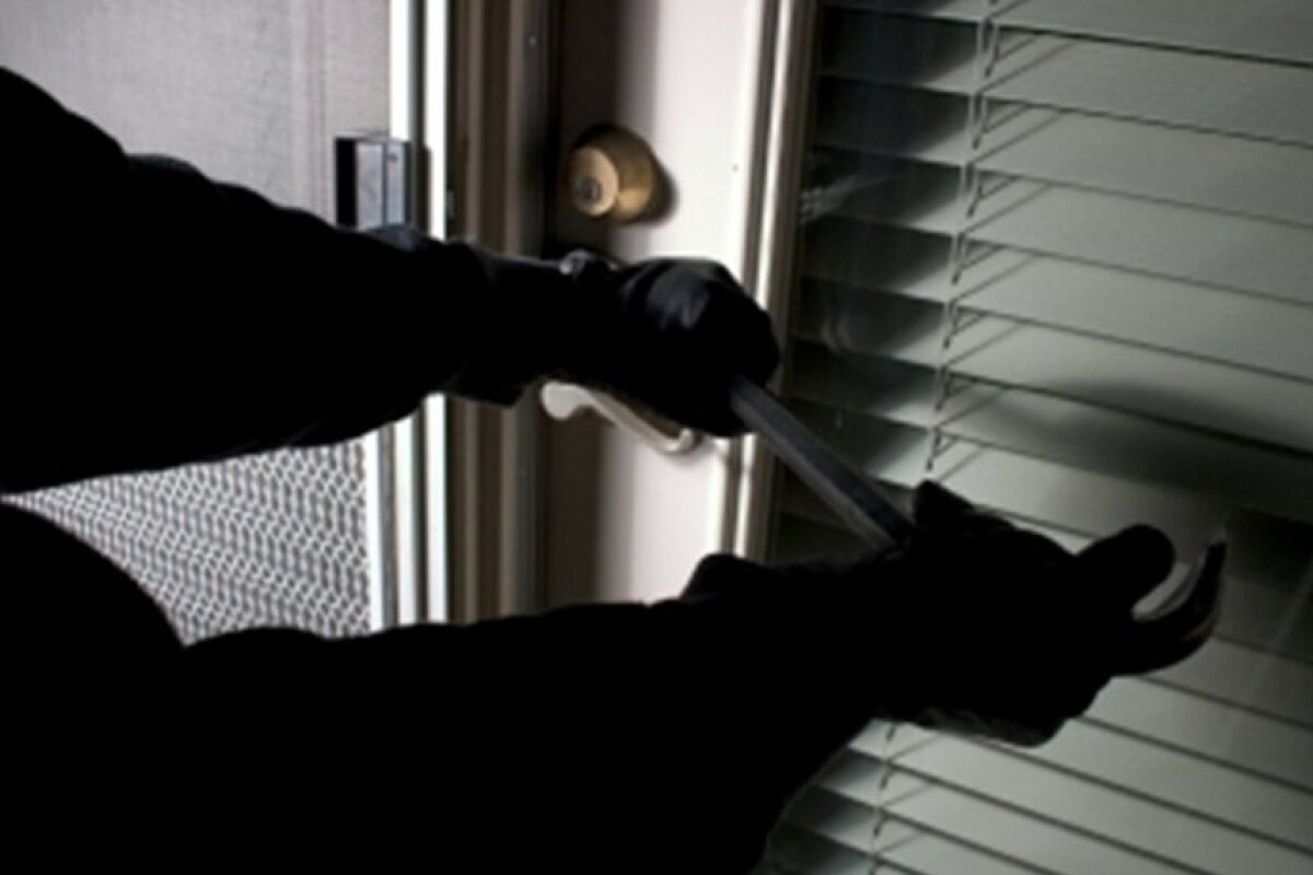 Θεσσαλονίκη: Διαρρήκτες έπεσαν από μπαλκόνι έξι μέτρων στην προσπάθεια διαφυγής τους