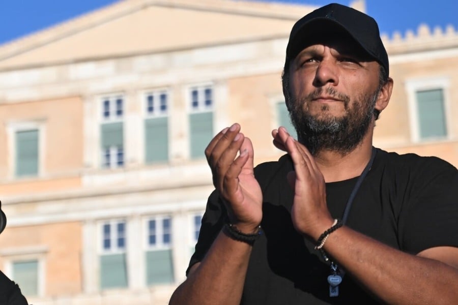 Πάνος Ρούτσι: Κατήγγειλε πως κάποιος προσπάθησε να τον παρασύρει με αυτοκίνητο
