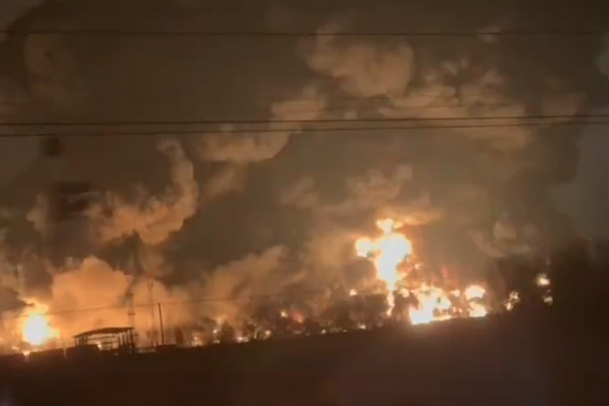 Καίγονται τα διυλιστήρια της Rosneft στο Ραζάν μετά από ουκρανική επιδρομή - Δείτε βίντεο