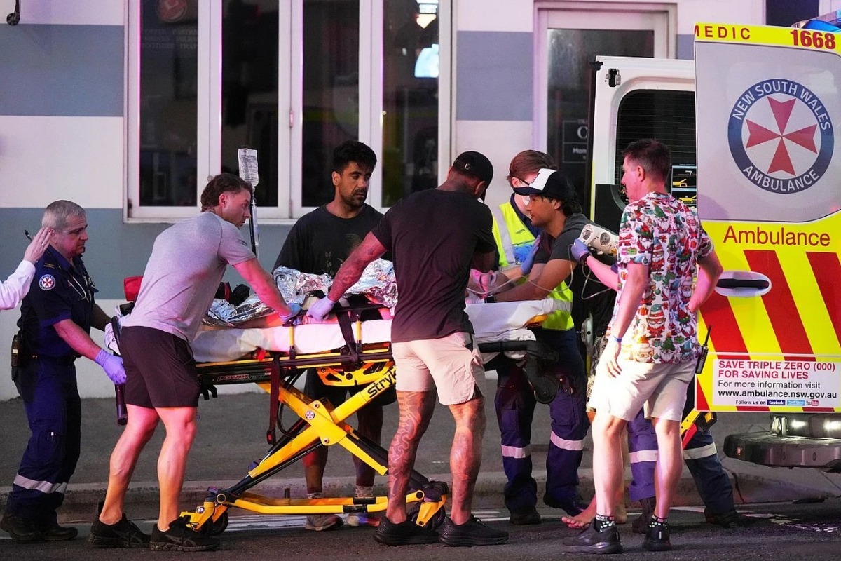 Πατέρας και γιος οι δράστες της επίθεσης στο Σίδνει της Αυστραλίας – Τουλάχιστον 16 νεκροί και δεκάδες τραυματίες