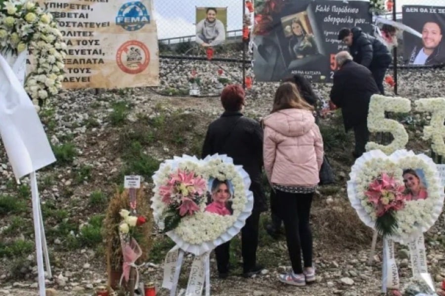 Συγκλονίζει ο πατέρας των κοριτσιών που σκοτώθηκαν στα Τέμπη: «Τα οστά που βρέθηκαν στο Κουλούρι ανήκαν στα παιδιά μου»