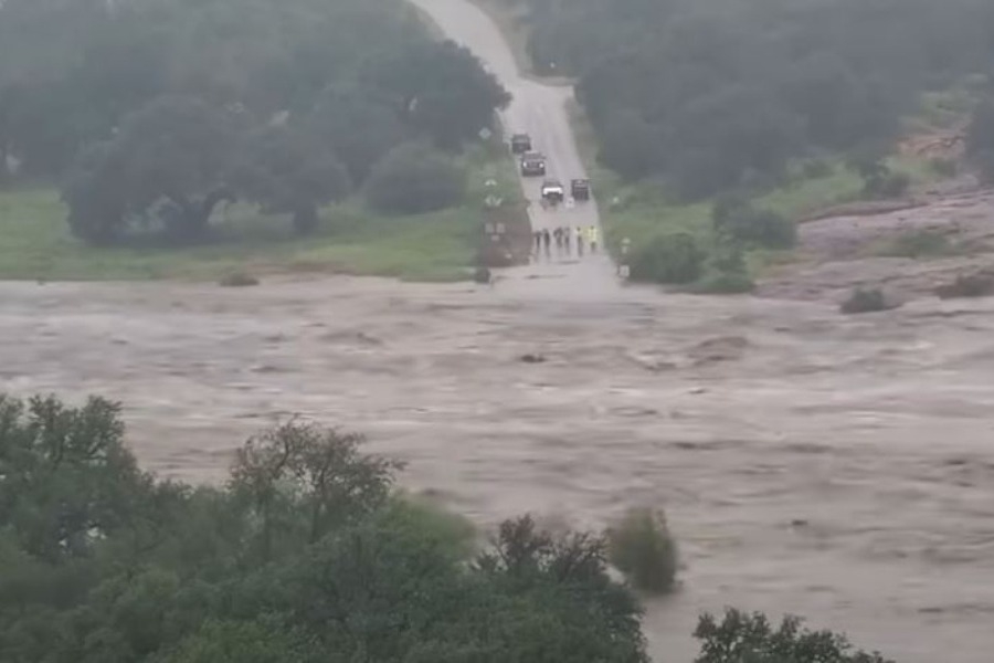 Τέξας - συγκλονιστικό timelapse βίντεο: Πώς μέσα σε 30 λεπτά υπερχείλισε ποταμός