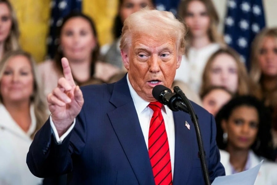 «Είσαι ηλίθια;»: Νέα επίθεση Τραμπ σε δημοσιογράφο