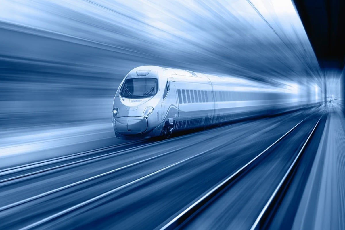 Η Κομισιόν παρουσίασε σχέδιο 345 δισ. ευρώ για ταχύτερους σιδηροδρόμους στην Ευρώπη