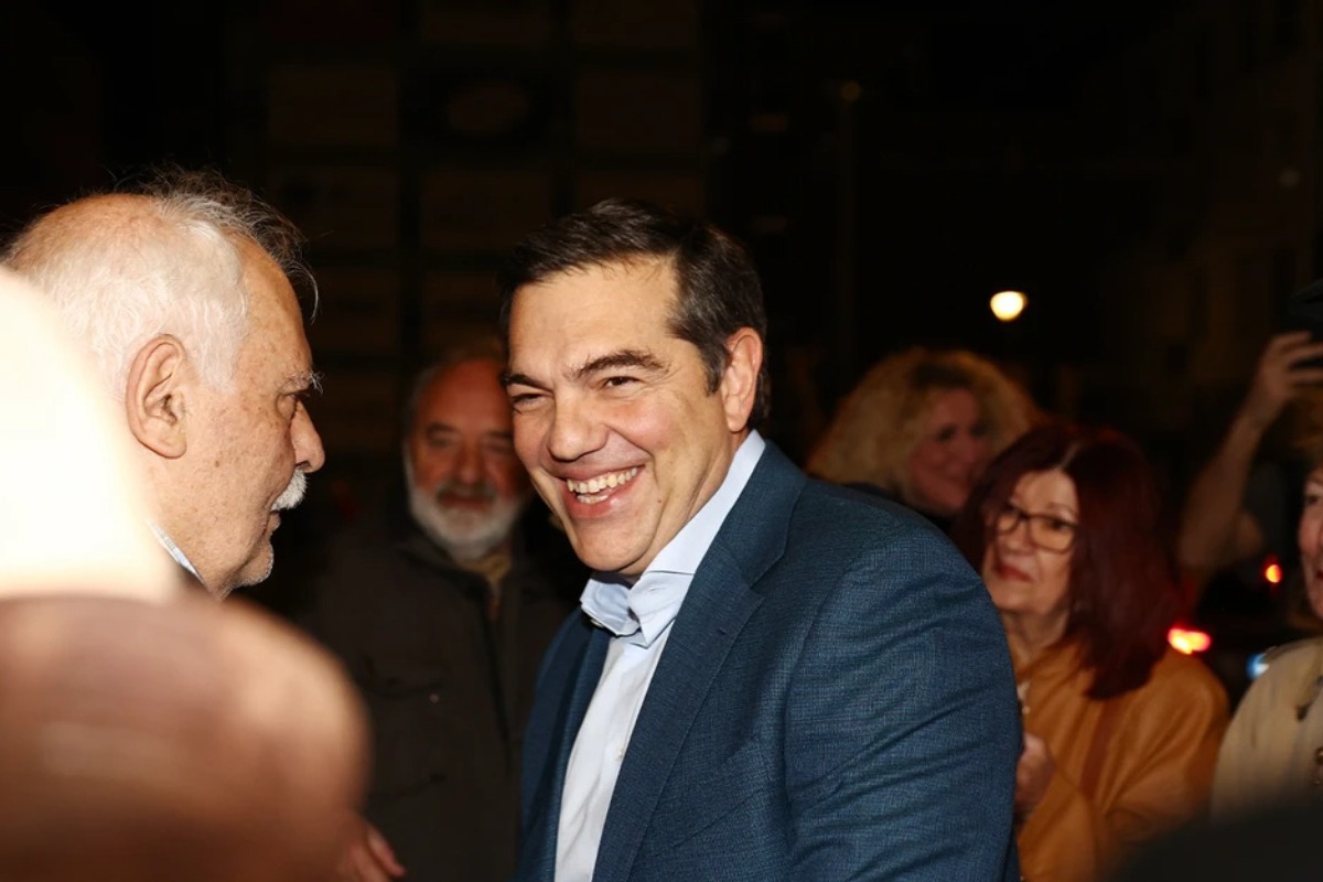 Χαμός με την «Ιθάκη» του Αλέξη Τσίπρα: «Έχουμε να δουμε τέτοιες προ - παραγγελίες από την εποχή του Χάρι Πότερ»