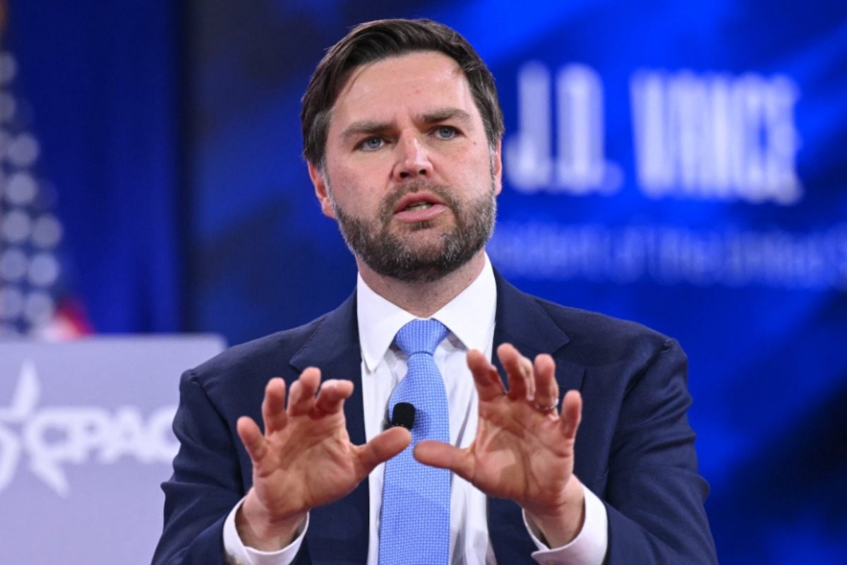 Ο Βανς χλευάζει τα σχέδια της Βρετανίας για ειρήνη στην Ουκρανία: «Τυχαία χώρα, δεν έχει πολεμήσει εδώ και 30-40 χρόνια»