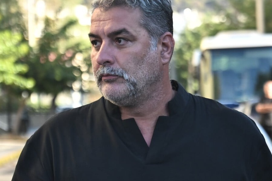 Βασίλης Μπισμπίκης: Βίντεο - ντοκουμέντο δείχνει τον ηθοποιό λίγα λεπτά μετά το τροχαίο στη Φιλοθέη