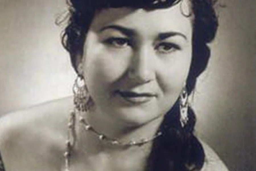 Πέθανε θρυλική Ελληνίδα τραγουδίστρια: Την βρήκαν νεκρή στο σπίτι της στην Κινέτα
