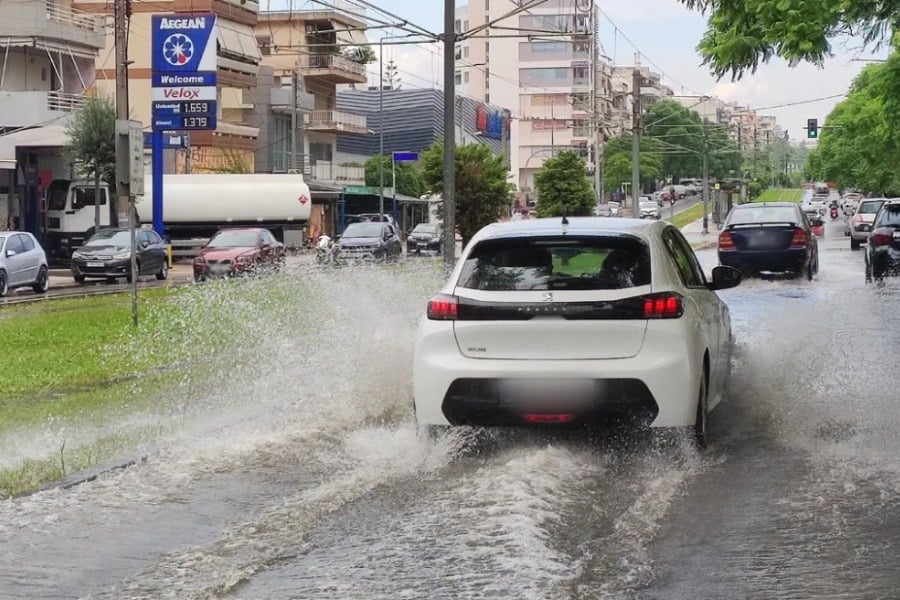 Νέο έκτακτο δελτίο καιρού από την ΕΜΥ: Έρχεται δεύτερο κύμα κακοκαιρίας από αύριο, χιόνια και στην Αττική