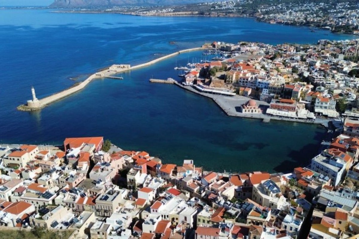 Κρήτη: Ιδιοκτήτης έκοψε ρεύμα και νερό σε εκπαιδευτικό για να τη διώξει από το σπίτι