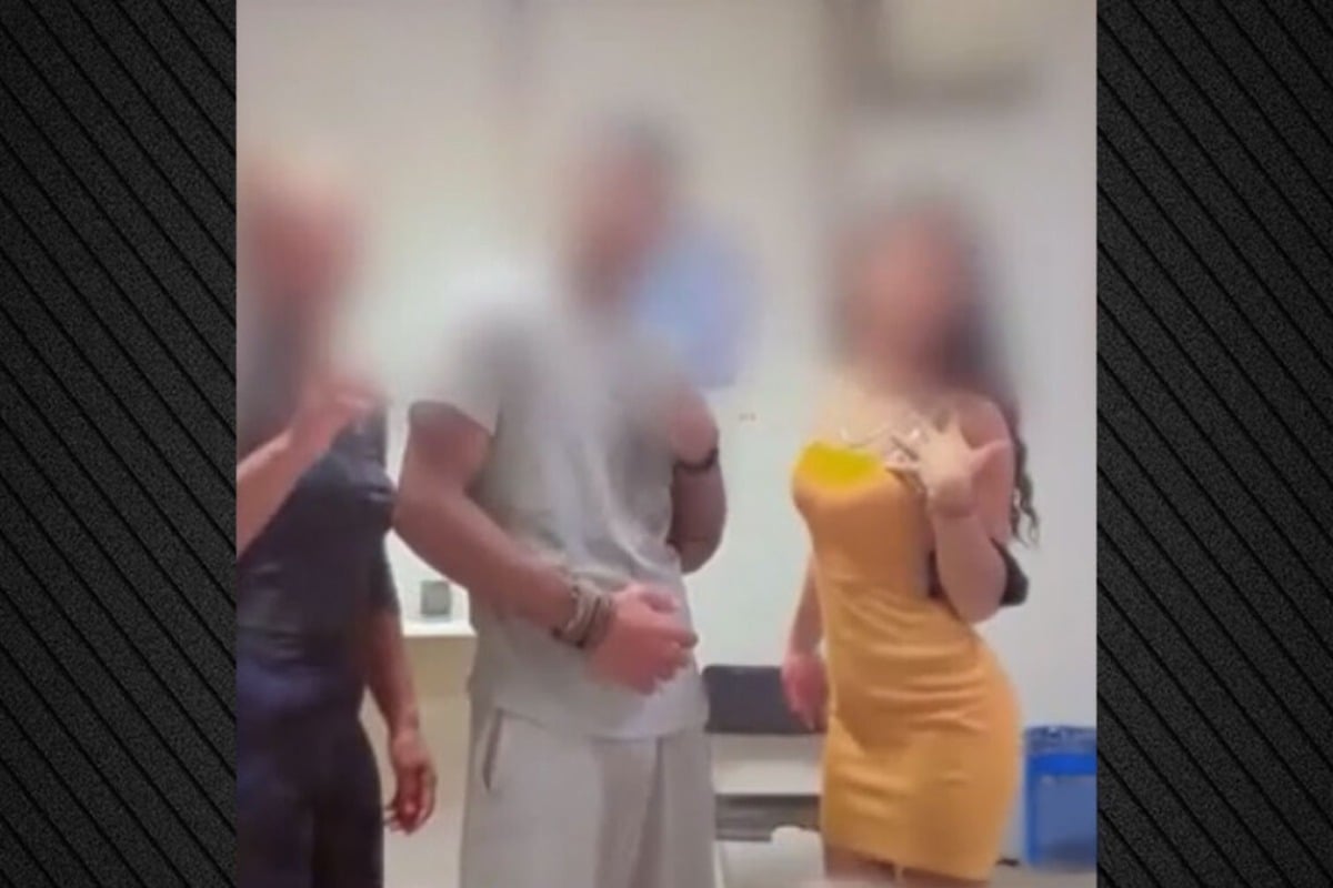 Χόρευαν τσιφτετέλι στην Αστυνομική Διεύθυνση Μεσσηνίας και δημοσίευσαν το βίντεο στο TikTok