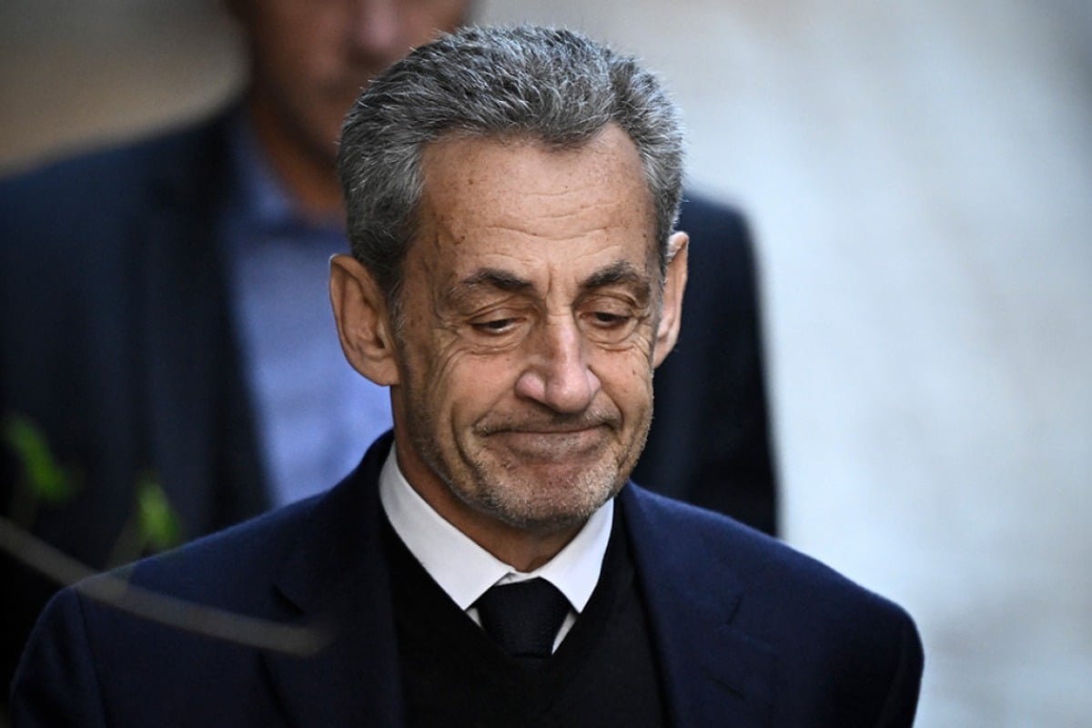 Ο Σαρκοζί στη φυλακή: Η πρώτη μέρα, οι περιορισμοί και η νέα καθημερινότητα για τον πρώην πρόεδρο της Γαλλίας