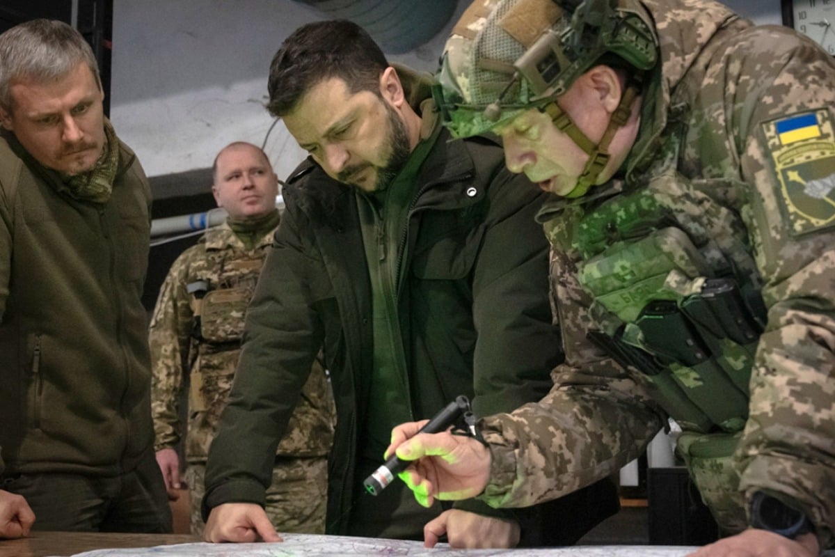 Η νέα τακτική του Κιέβου: Πώς ο Ζελένσκι πέρασε στην αντεπίθεση με ισχυρά πλήγματα, αιφνιδιάζοντας Μόσχα και ΗΠΑ