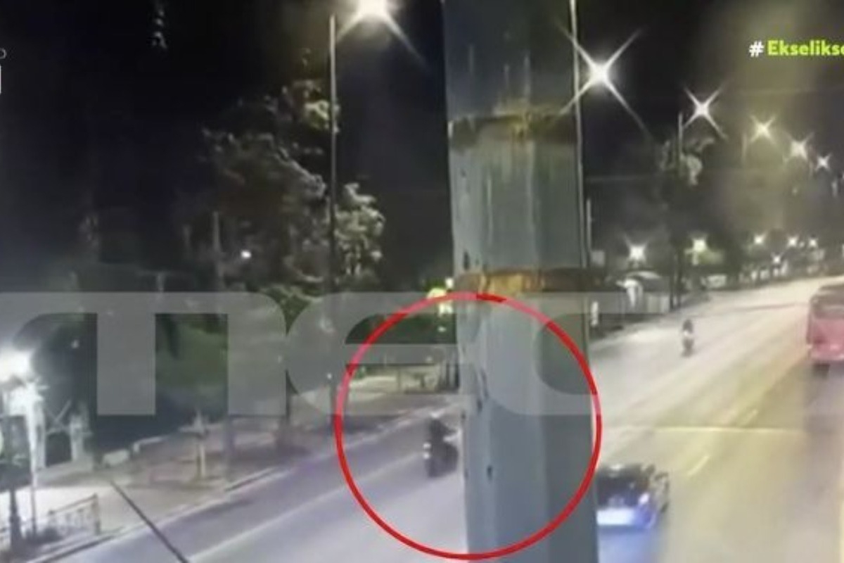 Τροχαίο έξω από τη Βουλή: Βίντεο-ντοκουμέντο από τη στιγμή της φονικής σύγκρουσης