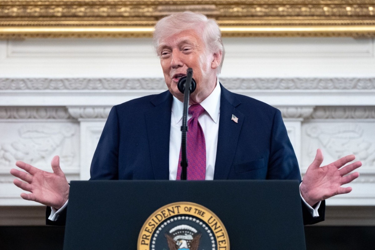 «Ας σκοτώσουμε αυτούς που δεν θέλουν συμφωνία»: Το repost Τραμπ για τον «εμφύλιο» στο Ιράν