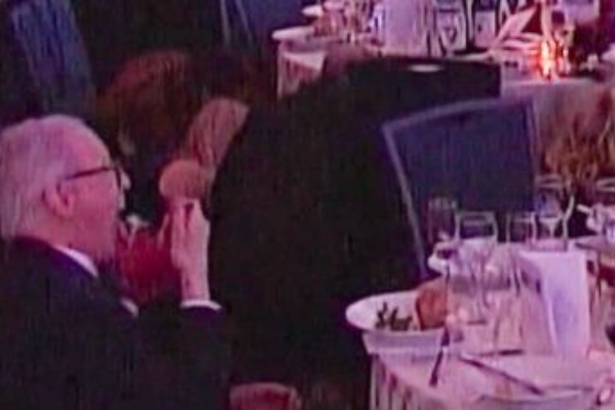 Γιατί ο «Ανθρωπος με τη Σαλάτα» έμεινε ανέμελος κατά τη διάρκεια των πυροβολισμών στο γκαλά Τραμπ