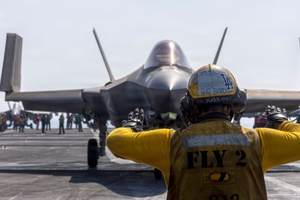 Περσικός: Έκτακτη προσγείωση για F-35 - Χτυπήθηκε από ιρανικό πύραυλο