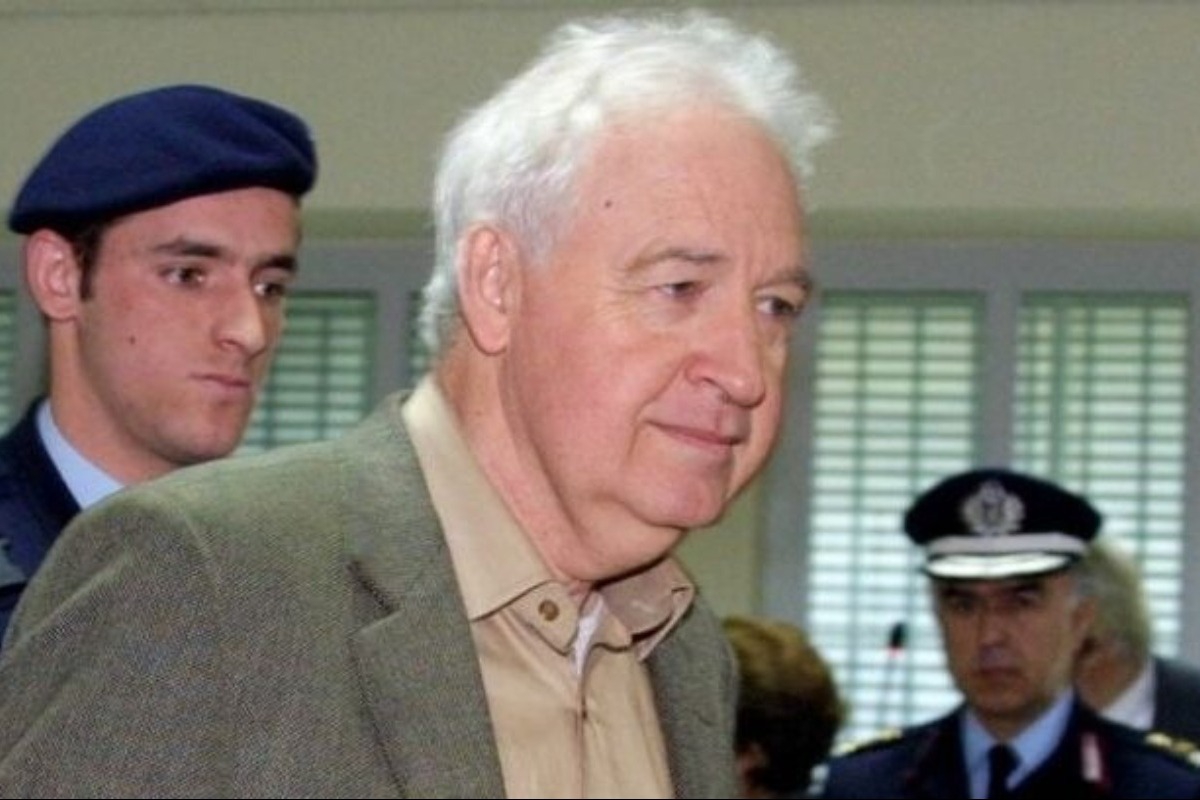 Αποφυλακίστηκε ο αρχηγός της «17 Νοέμβρη» Αλέξανδρος Γιωτόπουλος