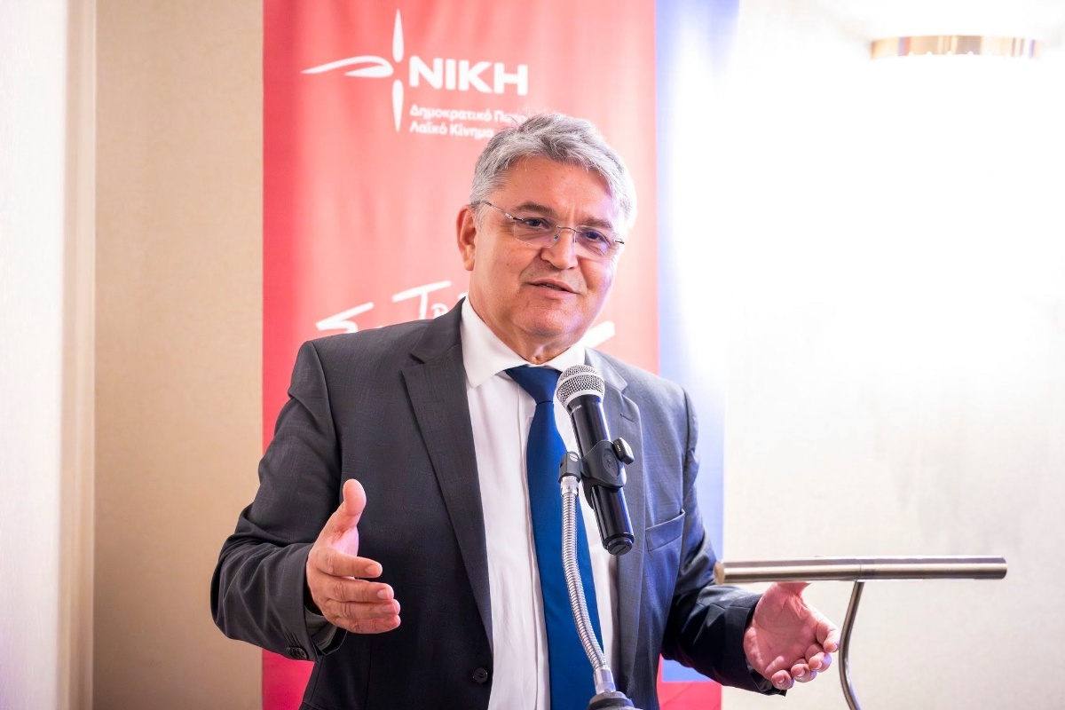 Δημήτρης Νατσιός: «Πετάξαμε τη μάνα έξω από το σπίτι - Δεν είναι χειραφέτηση, είναι σκλαβιά»