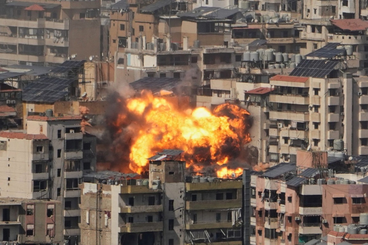 ΗΠΑ και Ιράν απορρίπτουν την πιθανότητα εκεχειρίας, σύμφωνα με το Reuters