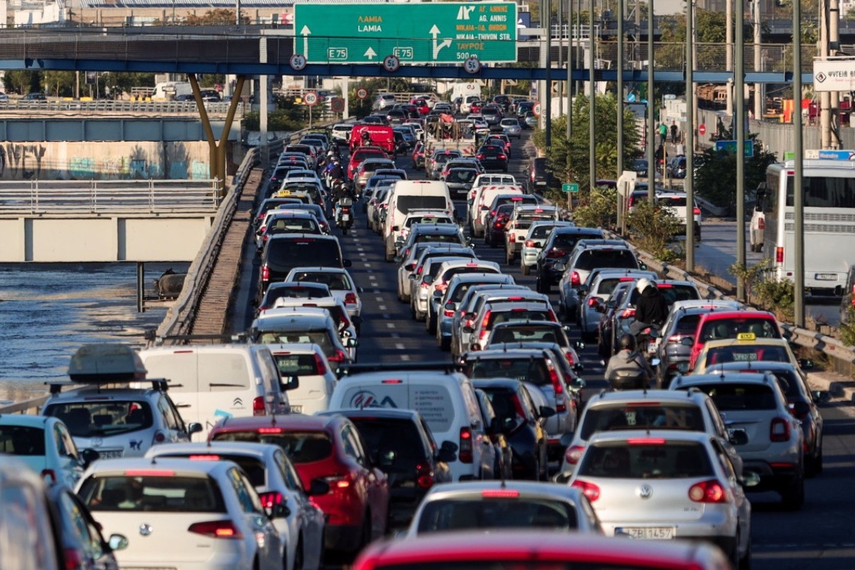 Τι αλλάζει για τα ΙΧ με τον νέο νόμο - Νέοι κανόνες για ΚΤΕΟ, κάρτα καυσαερίων, ηλεκτρικά οχήματα