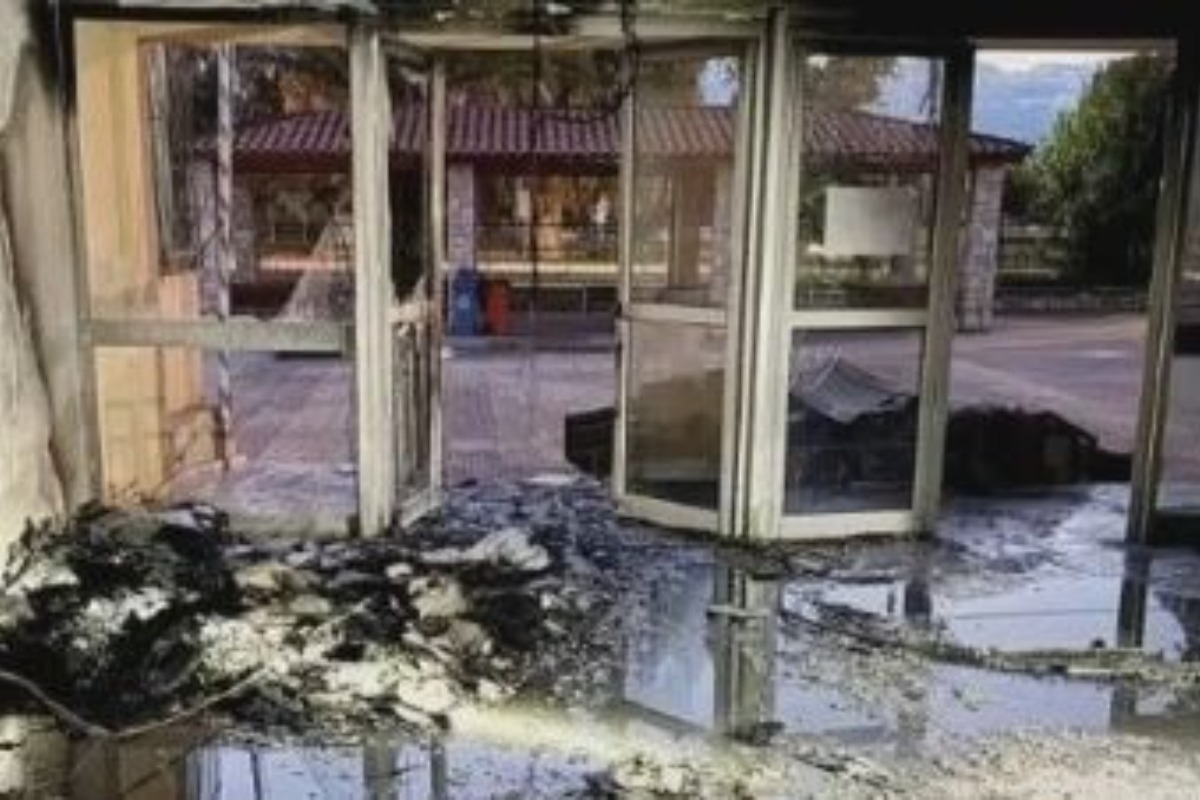 Ιτέα: Μαθητής βανδάλισε σχολείο δύο φορές σε 24 ώρες - Έβαλε φωτιά και επέστρεψε για να συνεχίσει