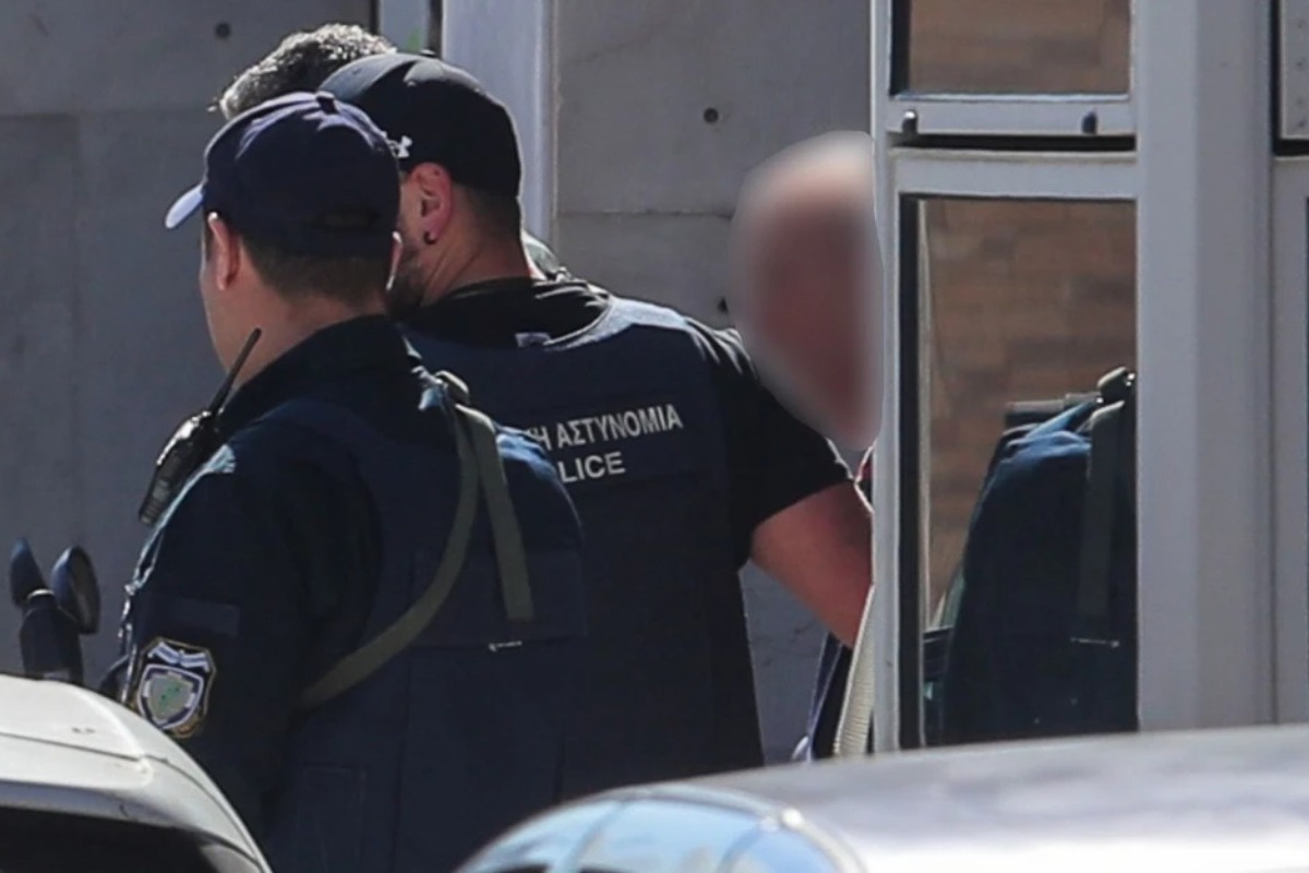 Για απόπειρα ανθρωποκτονίας κατά συρροή κατηγορείται ο 89χρονος πιστολέρo: «Δεν είχα ανθρωποκτόνο πρόθεση»