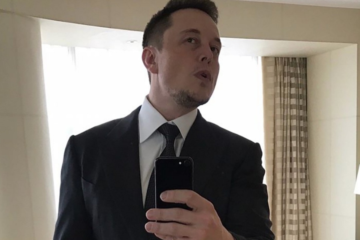 Μασκ στο Νταβός: «Σύντομα τα ρομπότ θα υπερτερούν αριθμητικά των ανθρώπων» - Το «καρφί» για Τραμπ