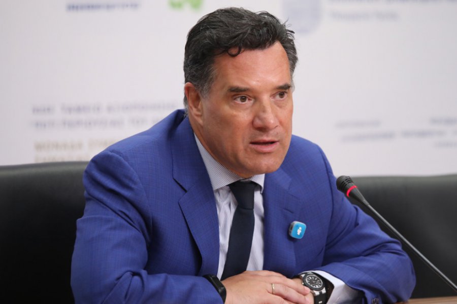 Αιχμές Αδωνι Γεωργιάδη για την κλινική όπου υπέστη ανακοπή ο Μαζωνάκης: Δεν είχε άδεια για πλασμαφαίρεση, ζήτησα έρευνα