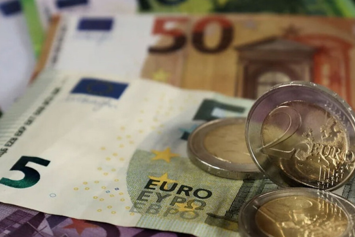 Κρίσιμη σύσκεψη στο Μαξίμου για την ακρίβεια