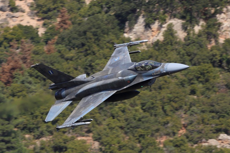 Αναγκαστική προσγείωση για F-16 στο αεροδρόμιο της Ζακύνθου