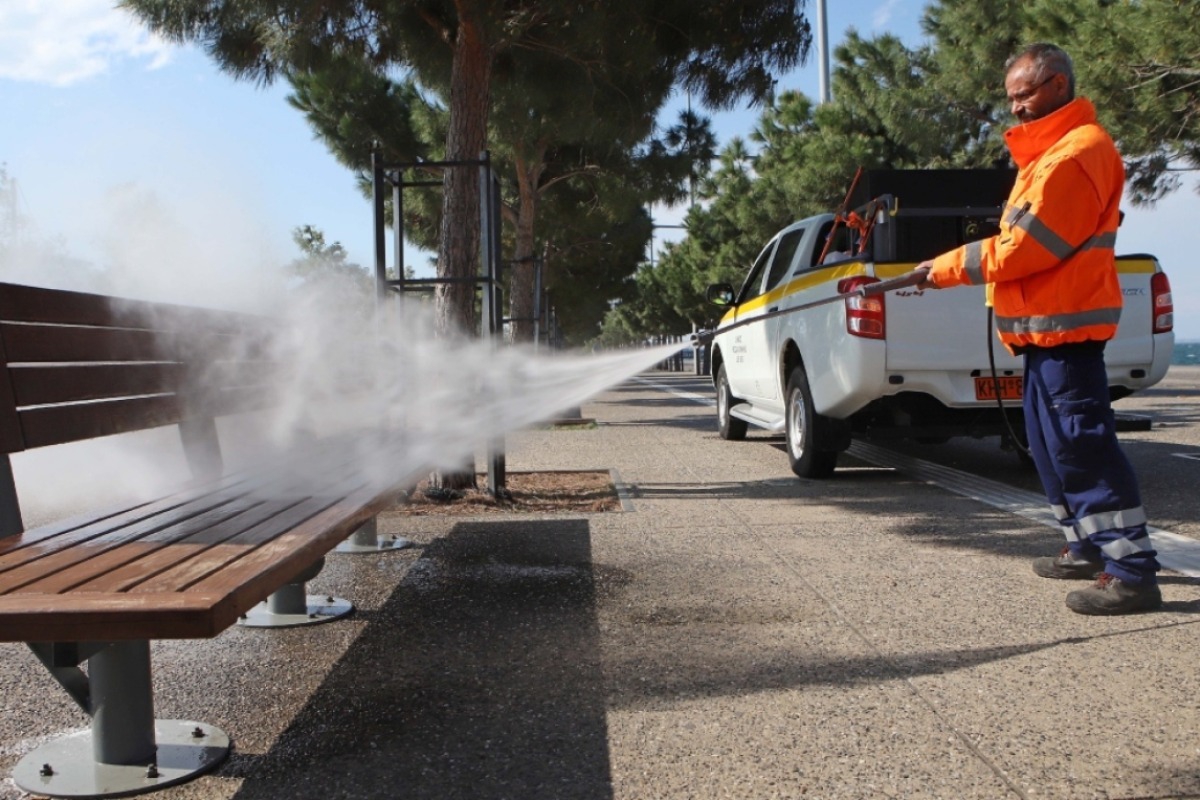 Θεσσαλονίκη: Αυστηρά μέτρα απολύμανσης στο λιμάνι και το αεροδρόμιο για τον αφθώδη πυρετό, σε συναγερμό οι αρμόδιοι φορείς