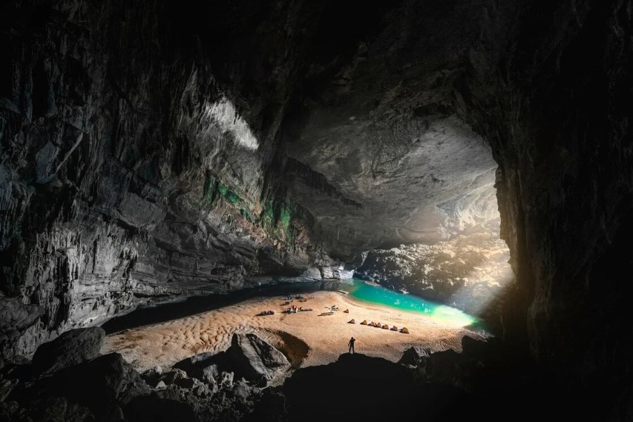 Ανδρας ανακάλυψε τυχαία τη μεγαλύτερη σπηλιά του κόσμου στο Βιετνάμ