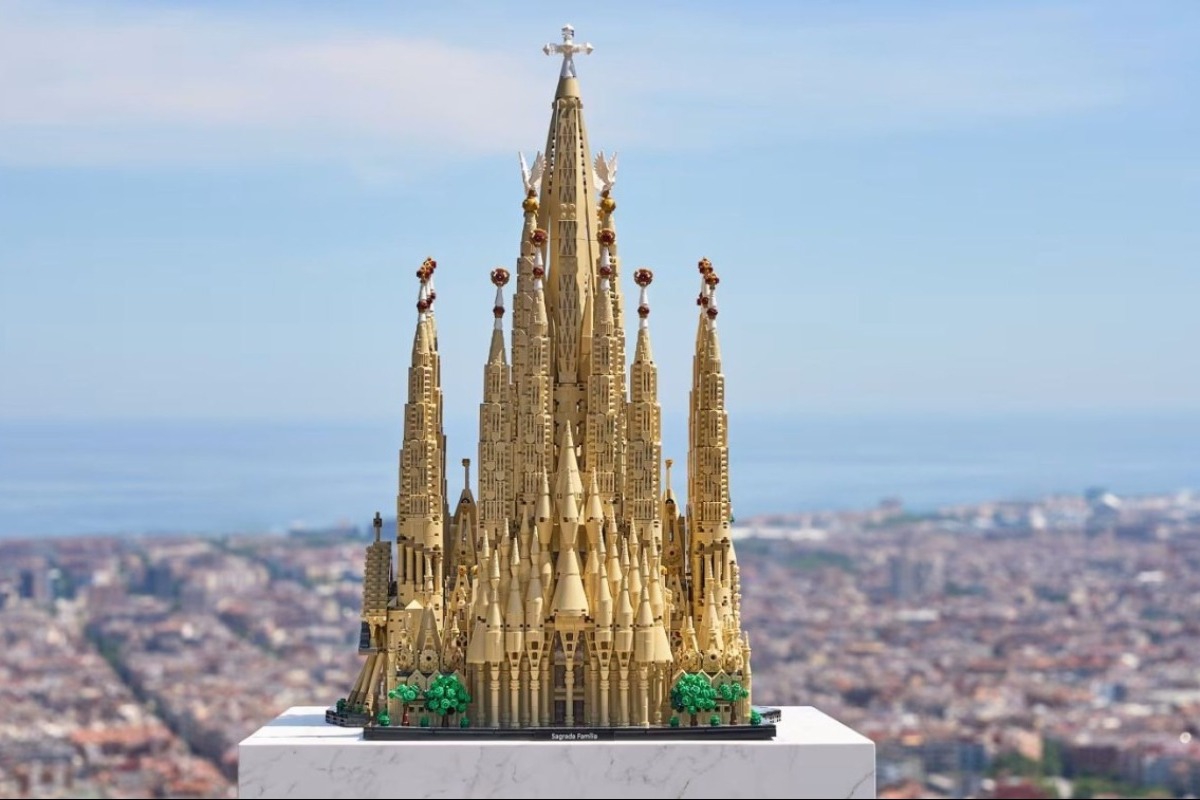 Η Lego λανσάρει σετ της Σαγράδα Φαμίλια με 12.060 τεμάχια - το μεγαλύτερο στην ιστορία της