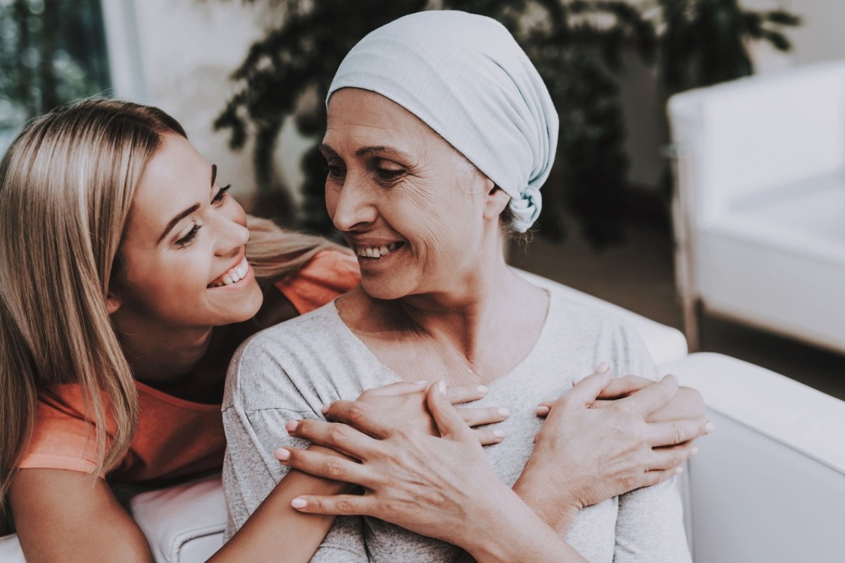 Έρευνα: Οι γυναίκες είναι 21% πιο πιθανό να επιβιώσουν από 12 τύπους καρκίνου – Ποιοι είναι