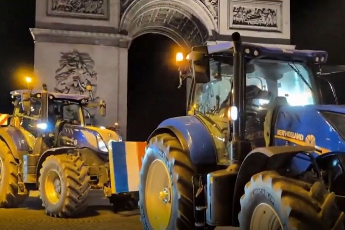 Γαλλία: Οι αγρότες πολιορκούν ξανά τη Βουλή στο Παρίσι