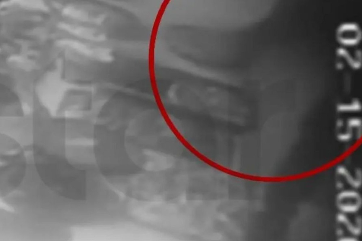 Κερατσίνι: Δύο άγνωστοι εισέβαλαν σε φούρνο και έκλεψαν... γαλακτομπούρεκo (βίντεο)