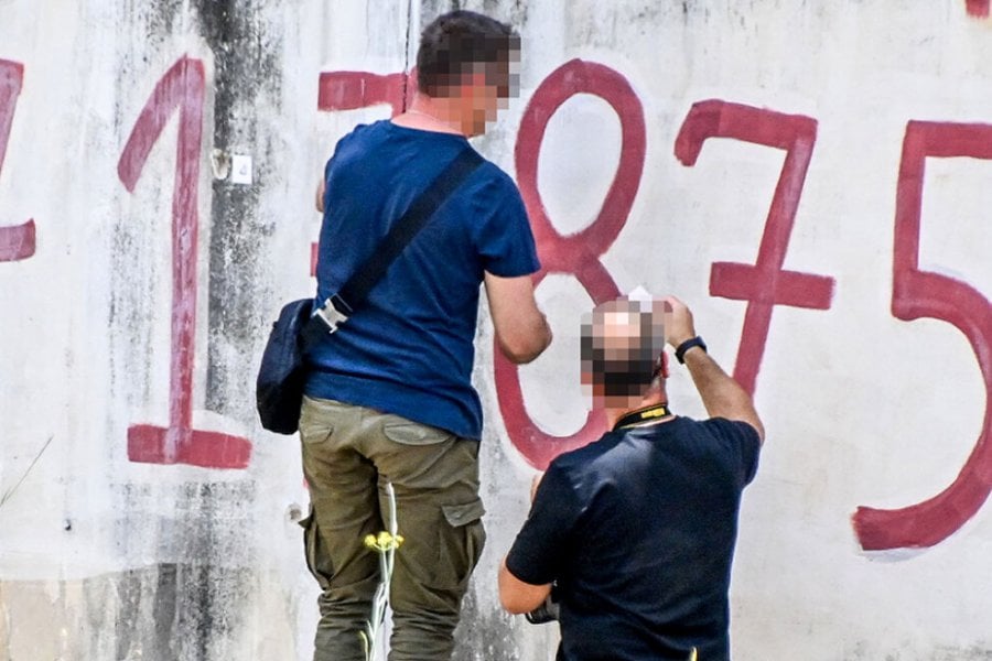 Διώξη για απόπειρα ανθρωποκτονίας στους αστυνομικούς που πυροβόλησαν τον 20χρονο στο Αργος, βρέθηκαν 13 κάλυκες στο σημείο