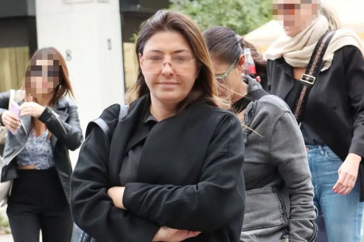 Έλενα Παπαρίζου: Εσπευσμένη νοσηλεία σε ιδιωτικό θεραπευτήριο – Τι λένε οι πληροφορίες για την κατάστασή της