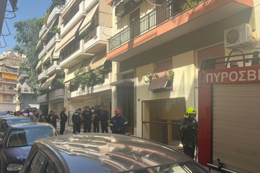 Ένας νεκρός από τη φωτιά στο διαμέρισμα στον Νέο Κόσμο