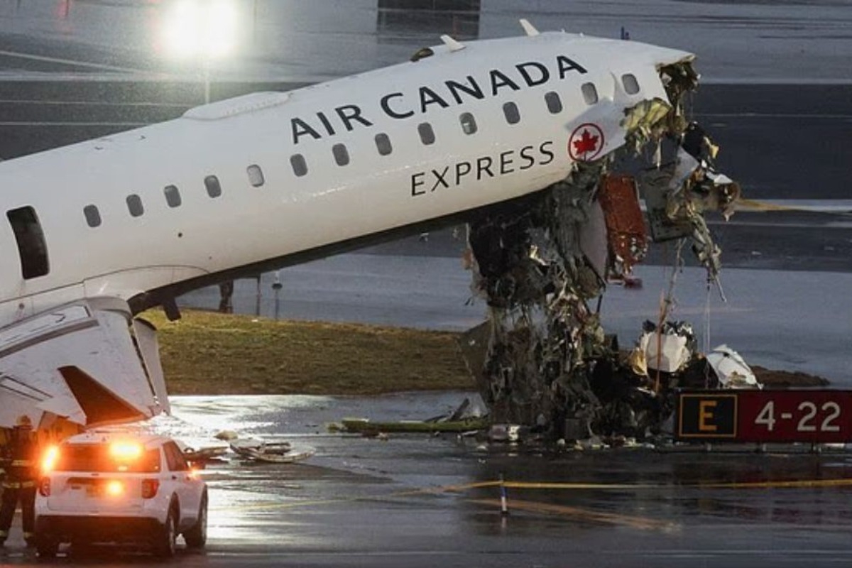 Βίντεο ντοκουμέντο: Η στιγμή που το αεροπλάνο της Air Canada συγκρούεται με πυροσβεστικό όχημα