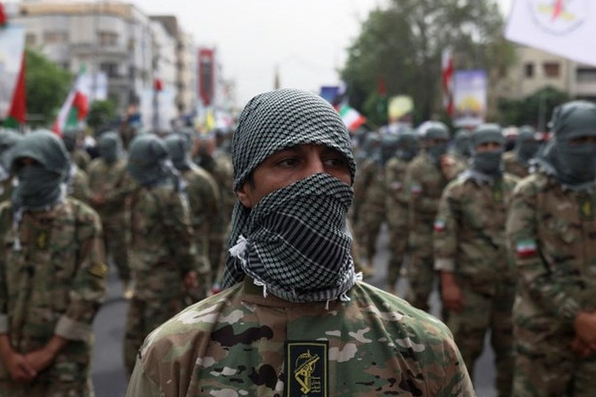 Η Τεχεράνη δηλώνει έτοιμη για πιθανή χερσαία επιχείρηση των ΗΠΑ: «Περιμένουμε να σας ντροπιάσουμε»