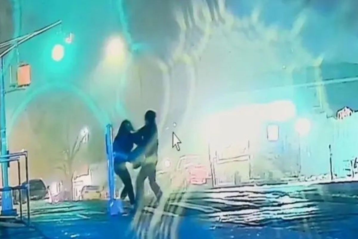 Ανατρεπτική εξέλιξη: Έφηβος ο μασκοφόρος με μαχαίρι της Νέας Υόρκης - Τον παρέδωσε η οικογένειά του