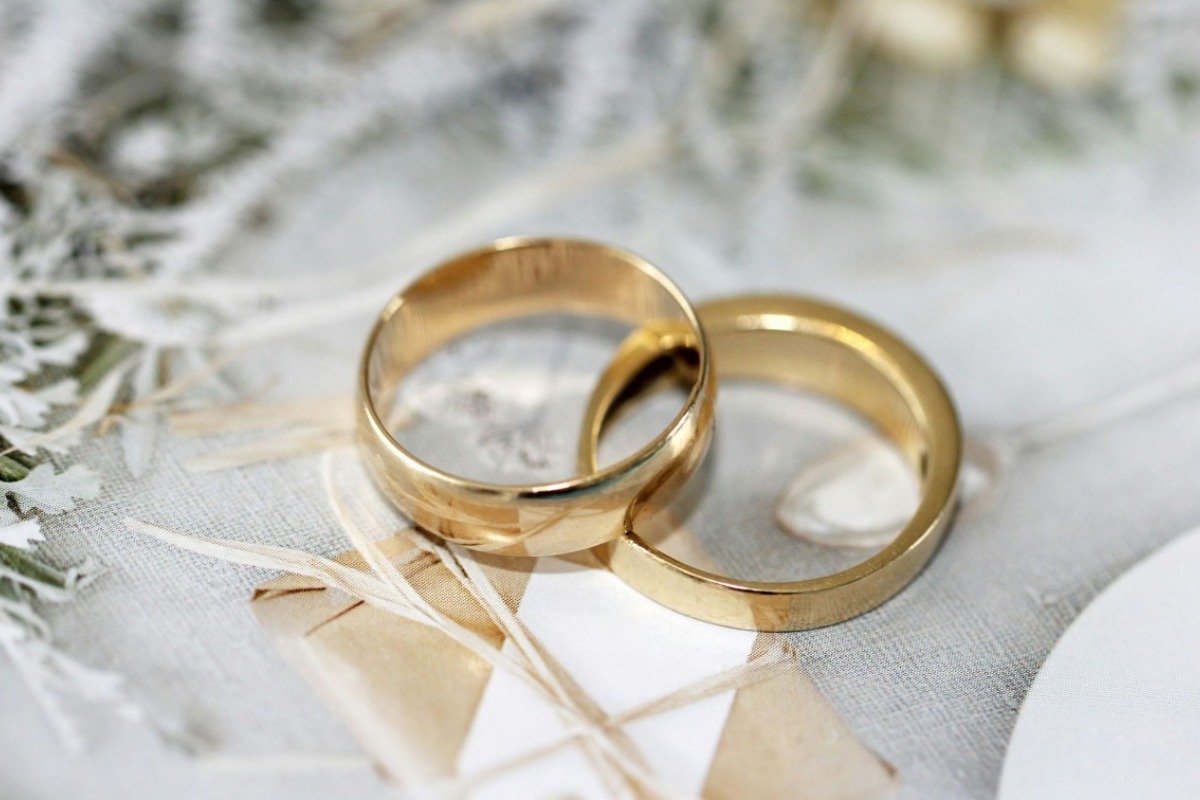 Σκηνές τρόμου σε γαμήλιο γλέντι στο Μενίδι: Ξυλοκόπησαν καλεσμένο και τον έσυραν στην πίστα