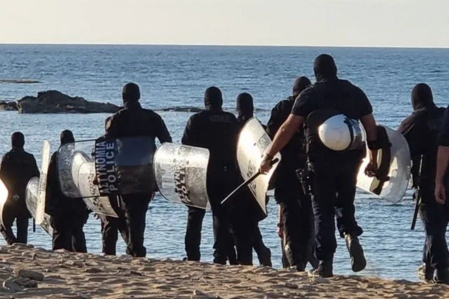 Απόβαση ΜΑΤ στη Γαύδο: «Σήμερα δεν είναι το τέλος, αλλά η αρχή»